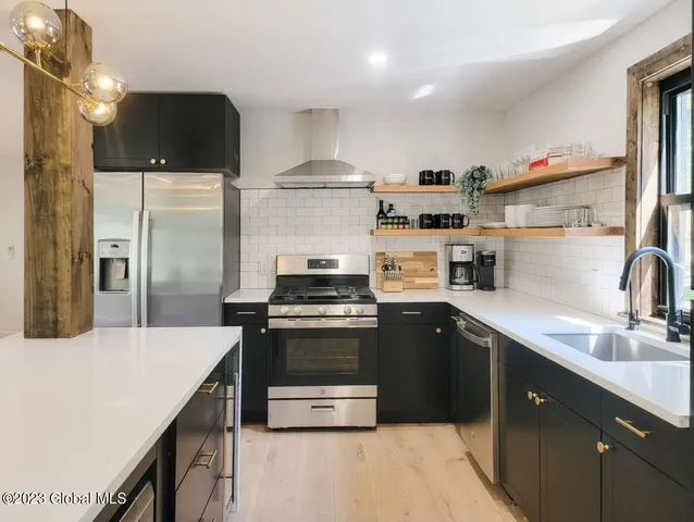 $1,150,000 | 724 Green Lake Road, Catskill, NY 12414