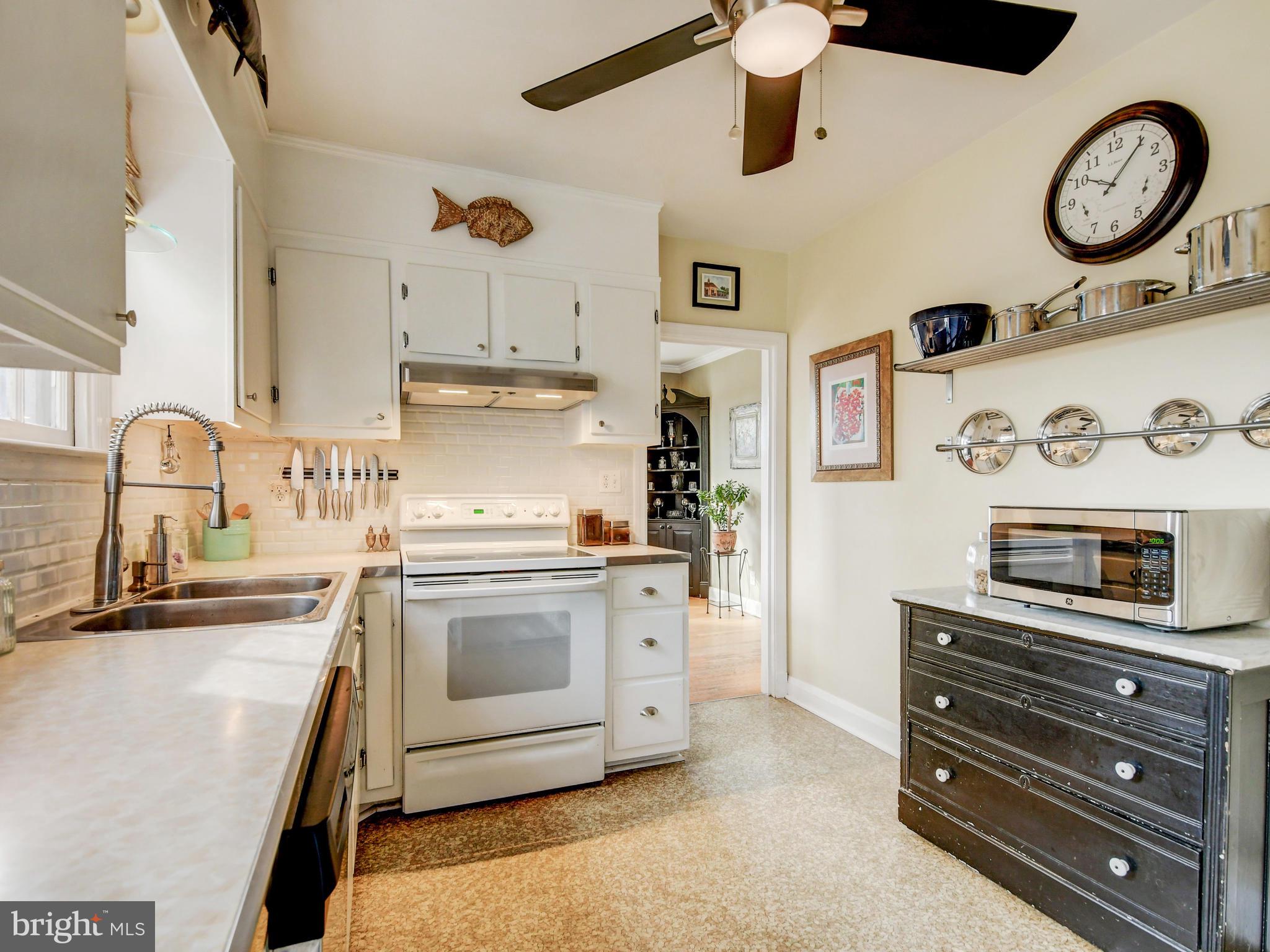 207 Aigburth Road Towson, MD 21286 - Photo 14 of 36