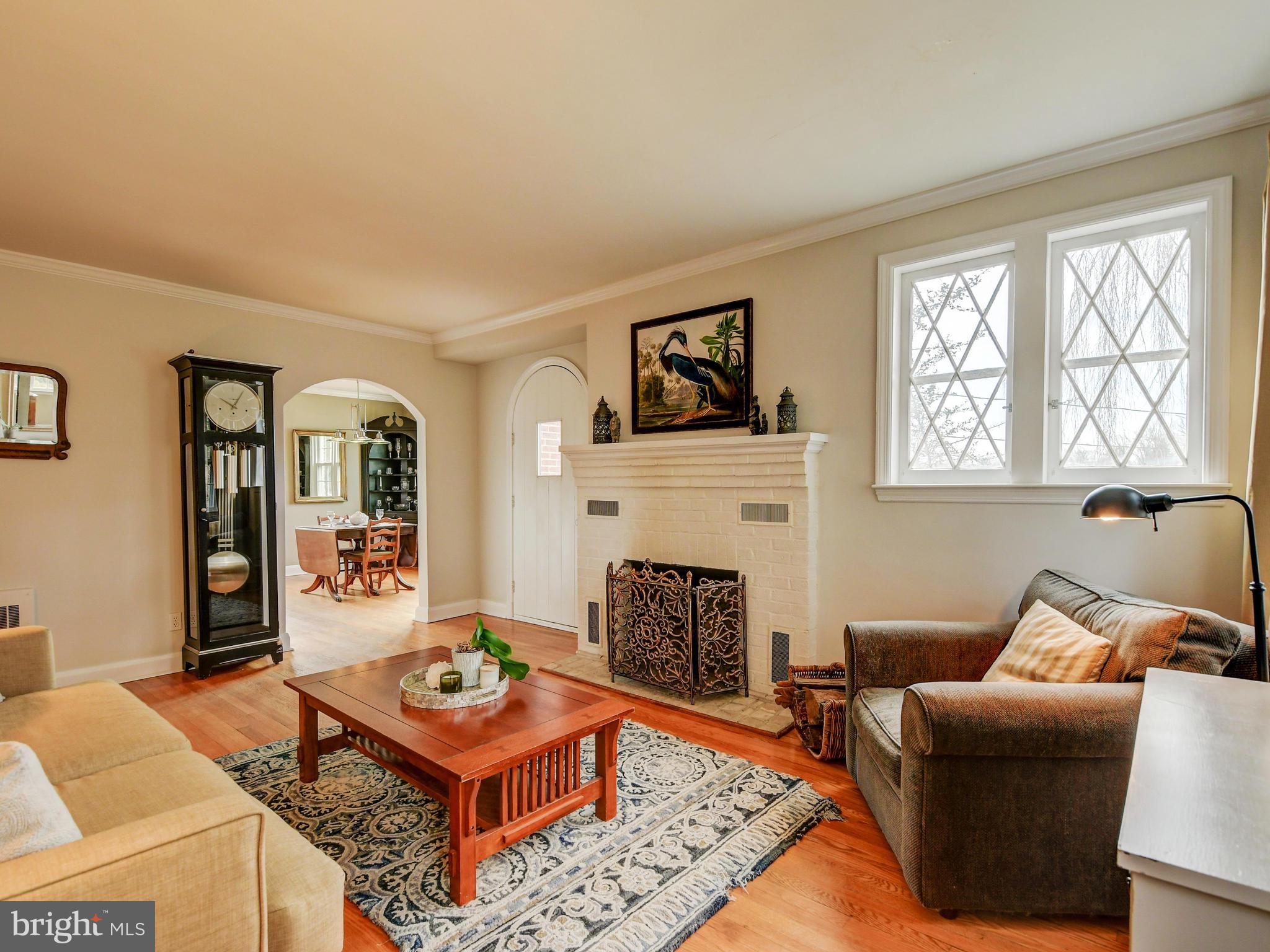 207 Aigburth Road Towson, MD 21286 - Photo 7 of 36