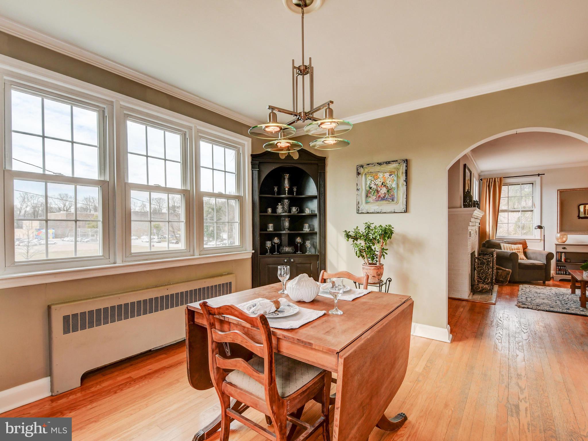 207 Aigburth Road Towson, MD 21286 - Photo 10 of 36