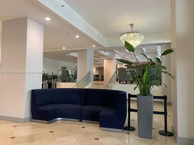 $2,400 | 100 Lincoln Road, Unit 609, Miami Beach, FL 33139