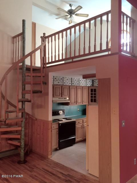 643 Whipporwill Drive Bushkill, PA 18324 - Photo 11 of 13