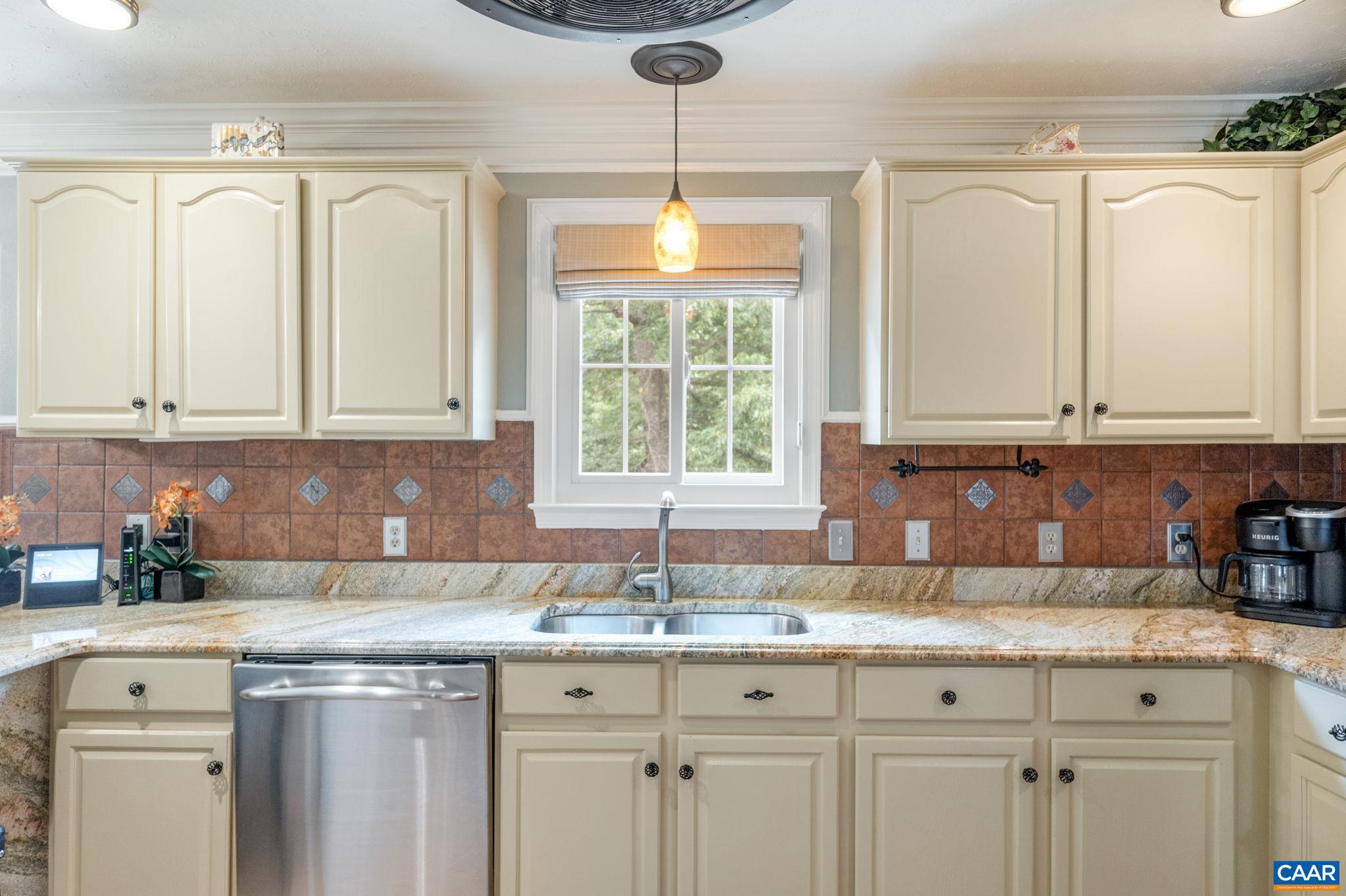 21 Deerview Road Keswick, VA 22947 - Photo 18 of 45