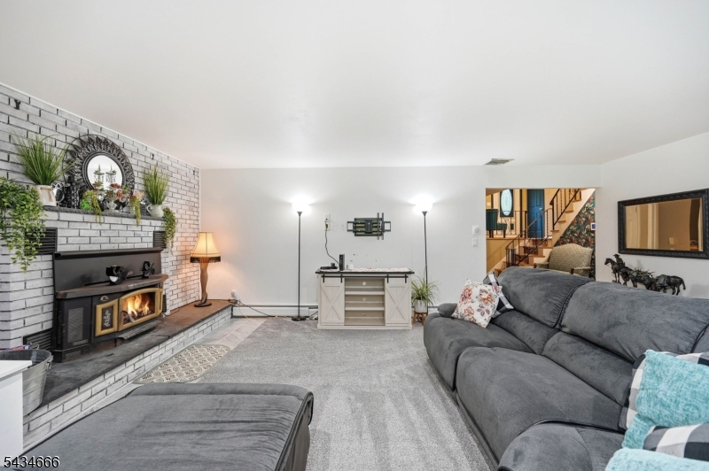 18 Reger Road Succasunna, NJ 07876 - Photo 21 of 34