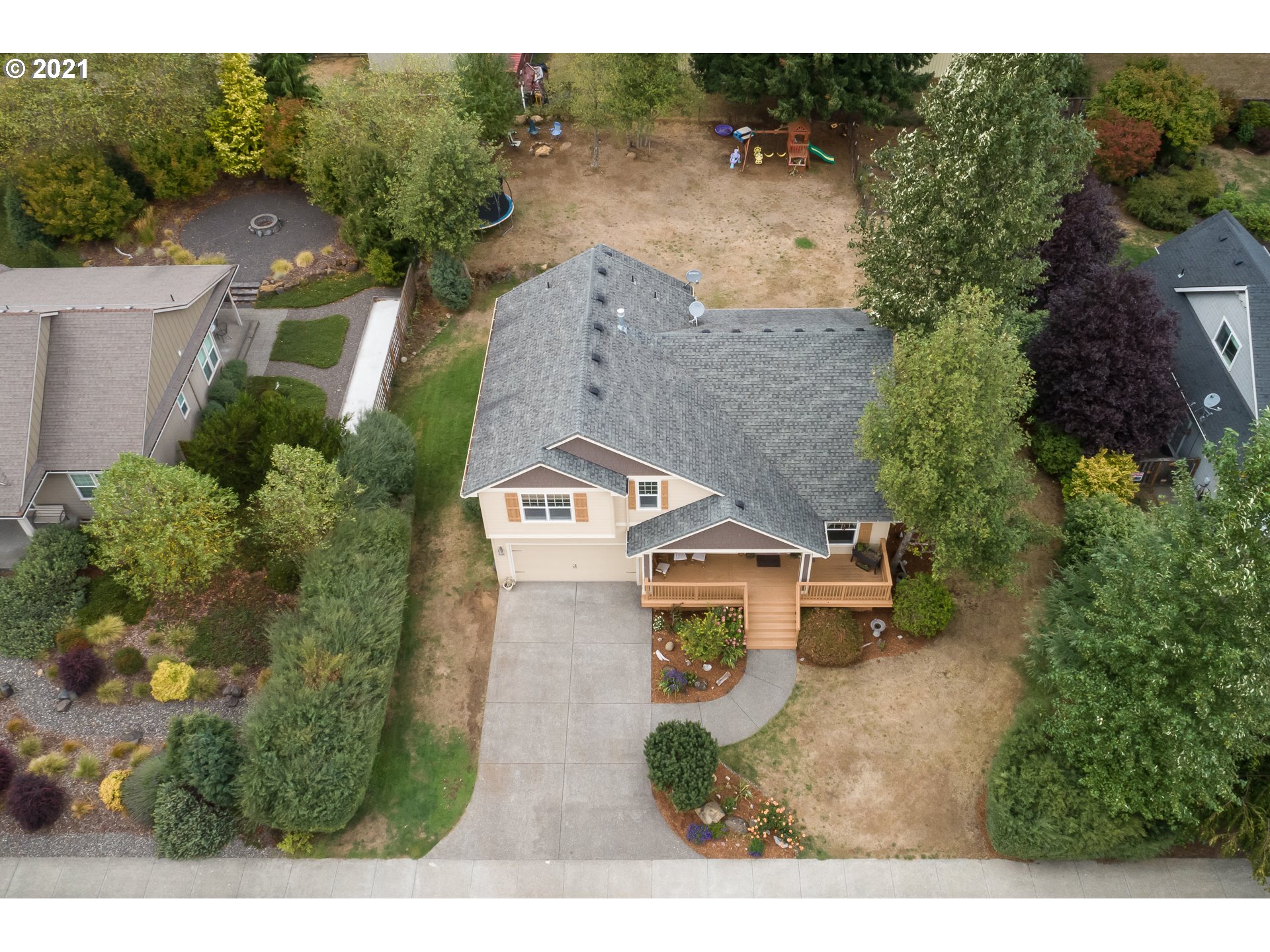 875 Northwest Angel Heights Road Stevenson, WA 98648 - Photo 2 of 32 an aerial view of a house with a yard