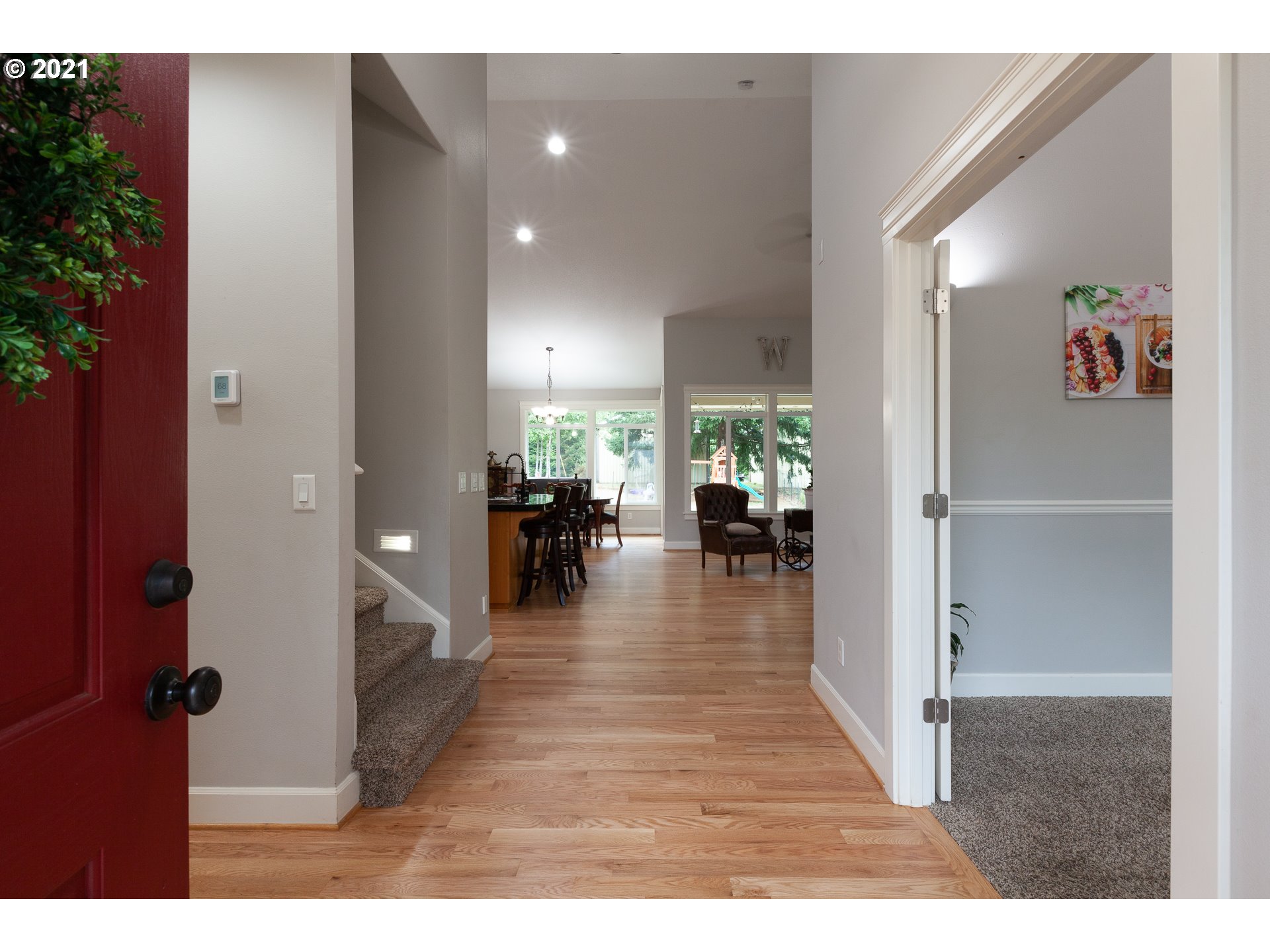 875 Northwest Angel Heights Road Stevenson, WA 98648 - Photo 4 of 32 a view interior of the house and livingroom view