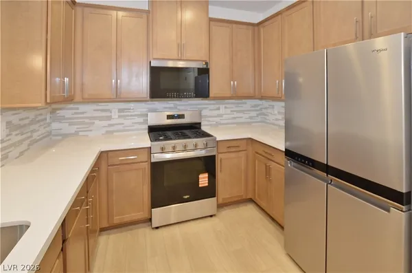 $2,450 | 12460 Kings Crk Place, Las Vegas, NV 89138