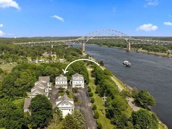 $495,000 | 5 Honora Lane, Unit 5, Bourne, MA 02532