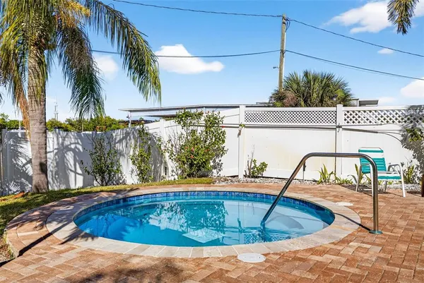 $269,000 | 800 Cove Cay Drive, Unit 7D, Clearwater, FL 33760