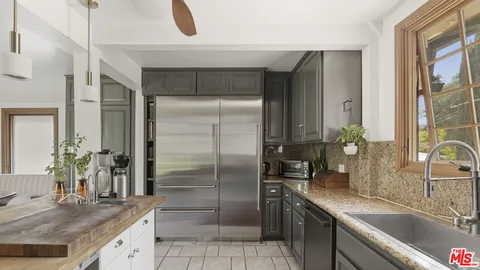 $2,595,000 | 1602 Golf Club Drive, Glendale, CA 91206