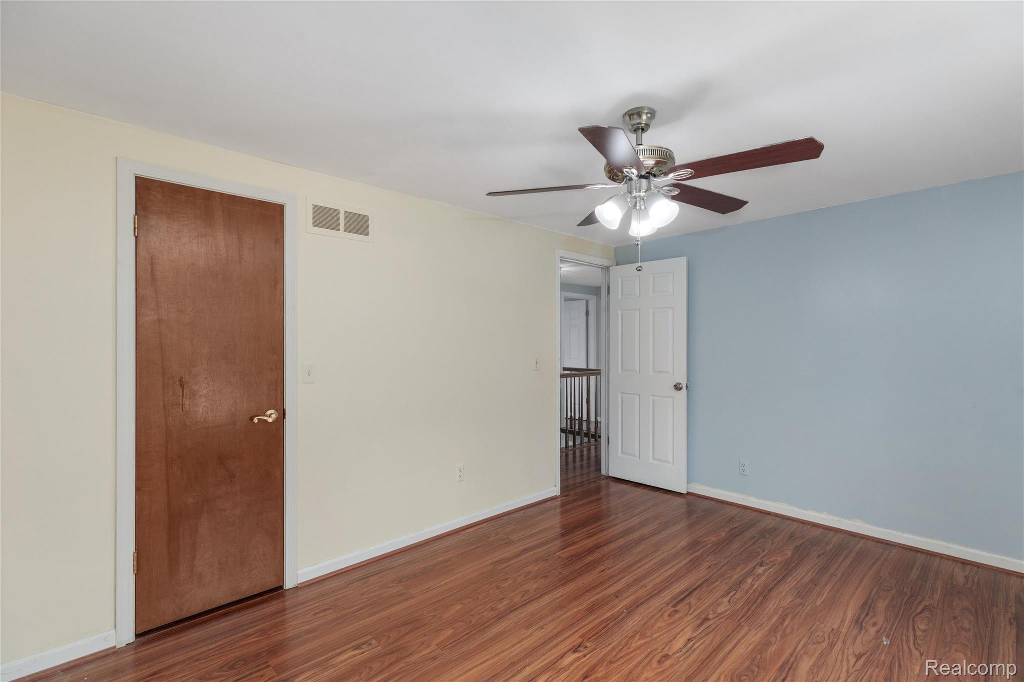 450 Timberline Drive Rochester, MI 48309 - Photo 35 of 60 28-450 Timberline Dr 0026.jpg