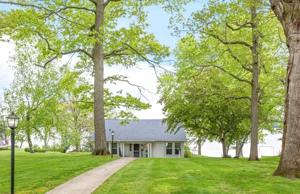 $2,799,000 | 607 C Illinois Avenue, Green Lake, WI 54941