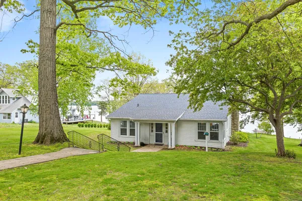 $2,799,000 | 607 C Illinois Avenue, Green Lake, WI 54941