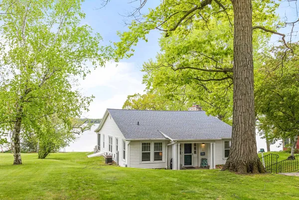 $2,799,000 | 607 C Illinois Avenue, Green Lake, WI 54941