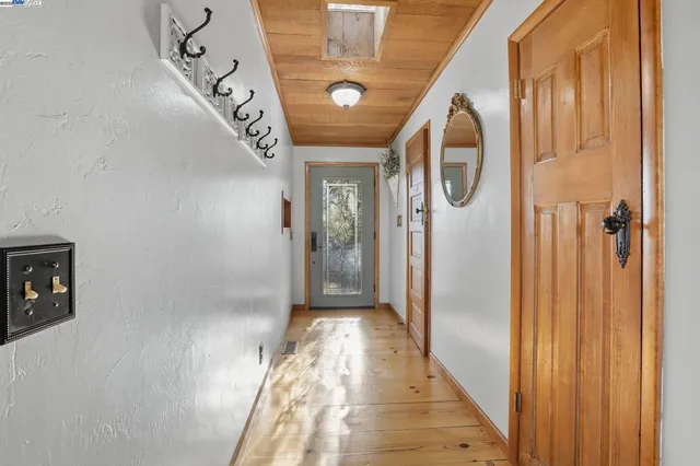 $799,000 | 16440 Clinton Road, Jackson, CA 95642