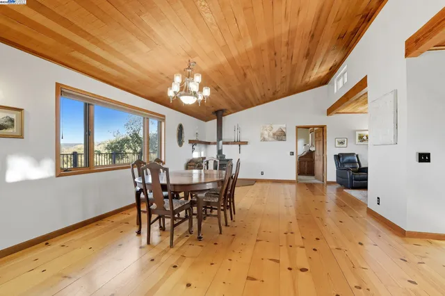 $799,000 | 16440 Clinton Road, Jackson, CA 95642