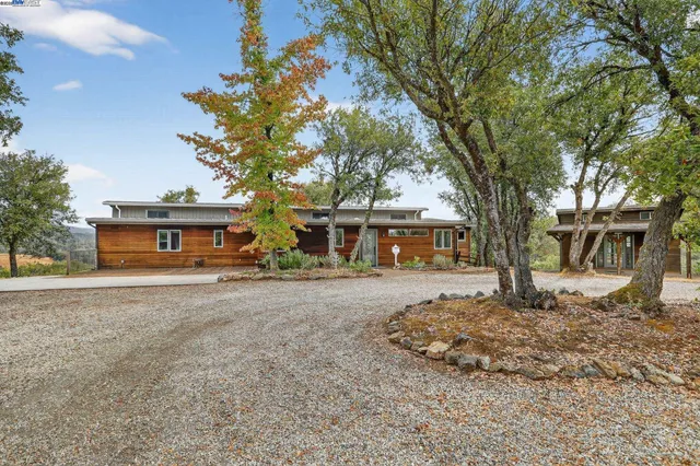 $799,000 | 16440 Clinton Road, Jackson, CA 95642