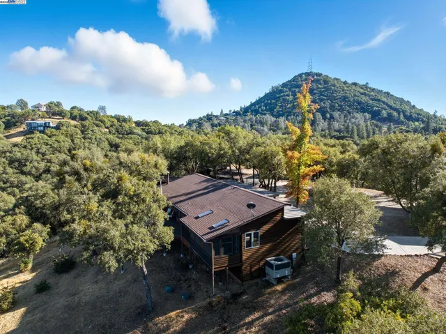 $799,000 | 16440 Clinton Road, Jackson, CA 95642