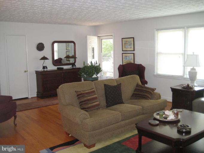 9607 Flower Avenue Silver Spring, MD 20901 - Photo 3 of 24 Living Room #2