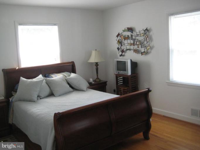 9607 Flower Avenue Silver Spring, MD 20901 - Photo 10 of 24 Two closets
