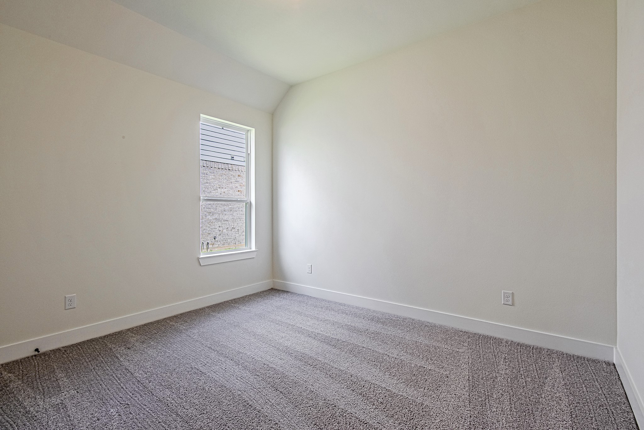 157 Peninsula Point Drive Montgomery, TX 77356 - Photo 23 of 33 an empty room with windows