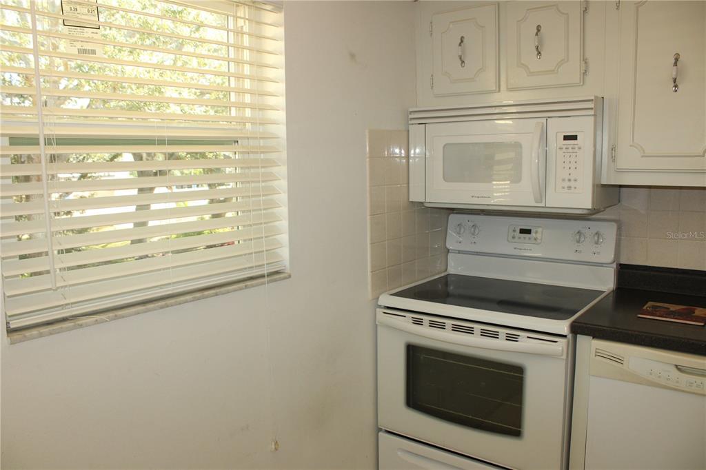 11485 Oakhurst Road, Unit 1200215 Largo, FL 33774 - Photo 16 of 68
