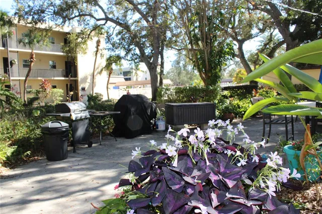 $128,000 | 11485 Oakhurst Road, Unit 1200215, Largo, FL 33774