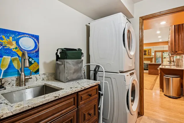 $474,899 | 14255 Wedgwood Glen Drive West, Orland Park, IL 60462