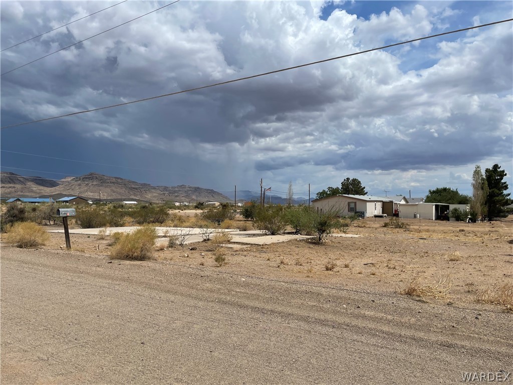 625 Bacobi Road Golden Valley, AZ 86413 - Photo 1 of 12