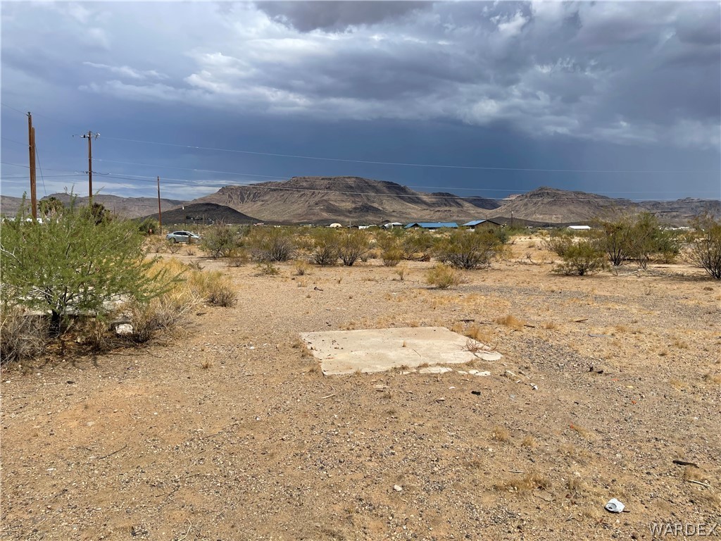 625 Bacobi Road Golden Valley, AZ 86413 - Photo 5 of 12