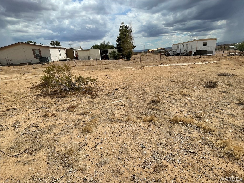 625 Bacobi Road Golden Valley, AZ 86413 - Photo 7 of 12