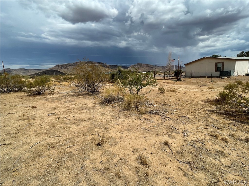 625 Bacobi Road Golden Valley, AZ 86413 - Photo 9 of 12