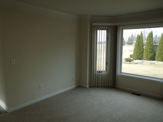 23722 Hagen Road Macomb, MI 48042 - Photo 7 of 13 31094322-6.JPG
