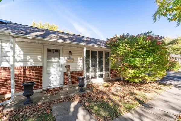 $248,000 | 310 Rowe Drive, Bloomington, IL 61701