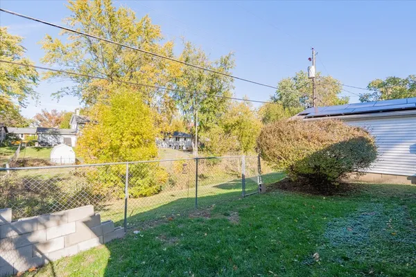 $248,000 | 310 Rowe Drive, Bloomington, IL 61701