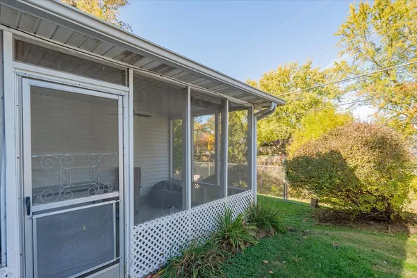$248,000 | 310 Rowe Drive, Bloomington, IL 61701