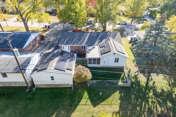 $248,000 | 310 Rowe Drive, Bloomington, IL 61701
