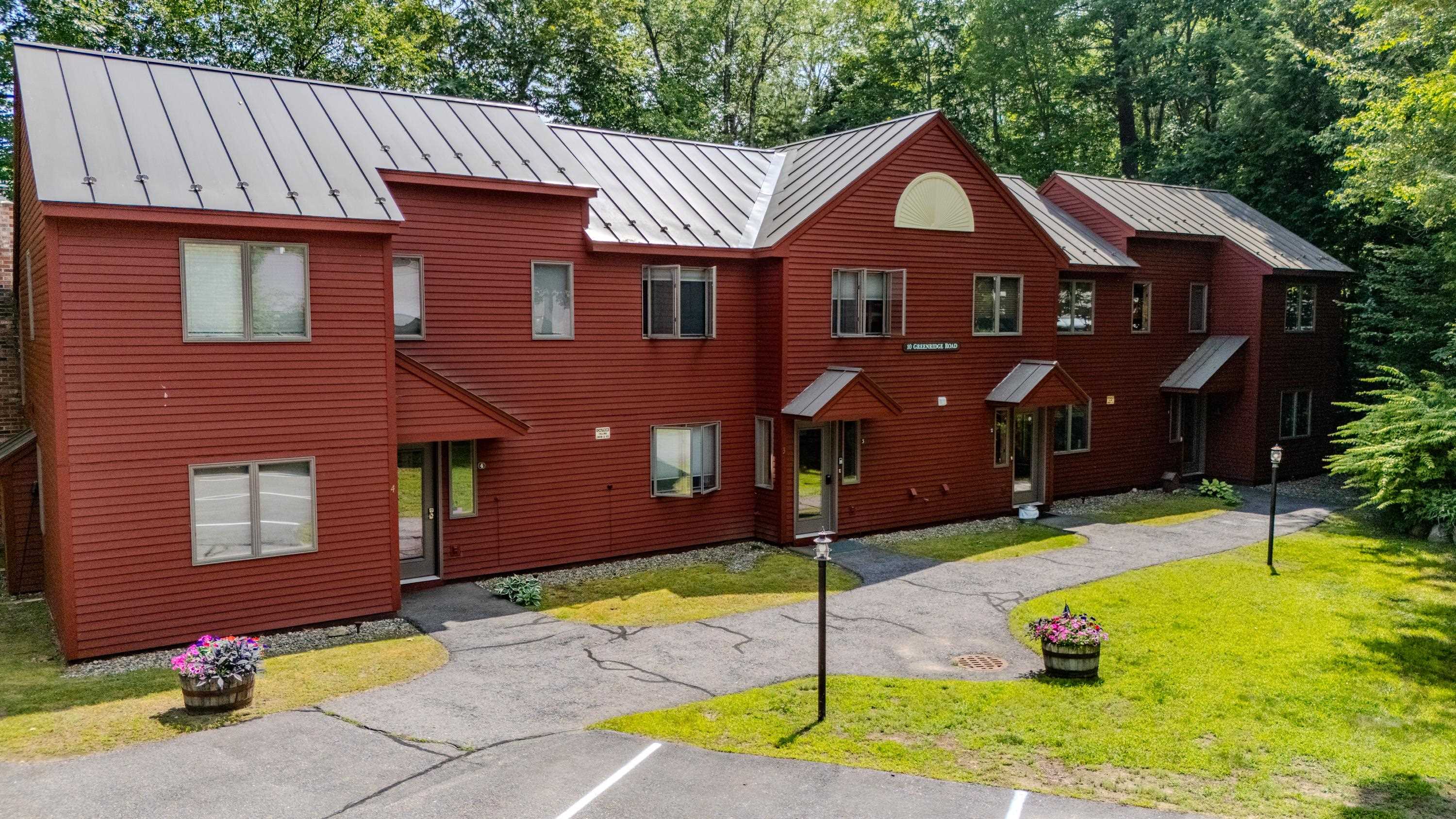 10 Greenridge Road, Unit 1 Lincoln, NH 03251 - Photo 35 of 37