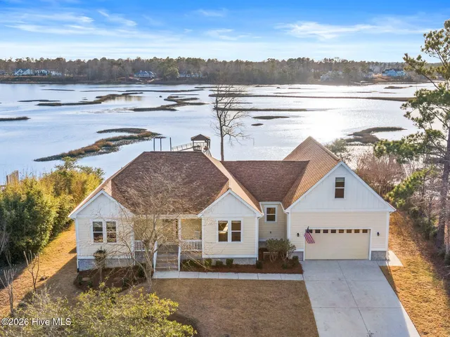 $1,300,000 | 400 Kingfisher Lane South, Hampstead, NC 28443