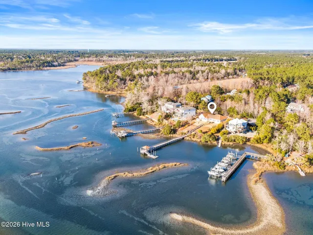 $1,300,000 | 400 Kingfisher Lane South, Hampstead, NC 28443