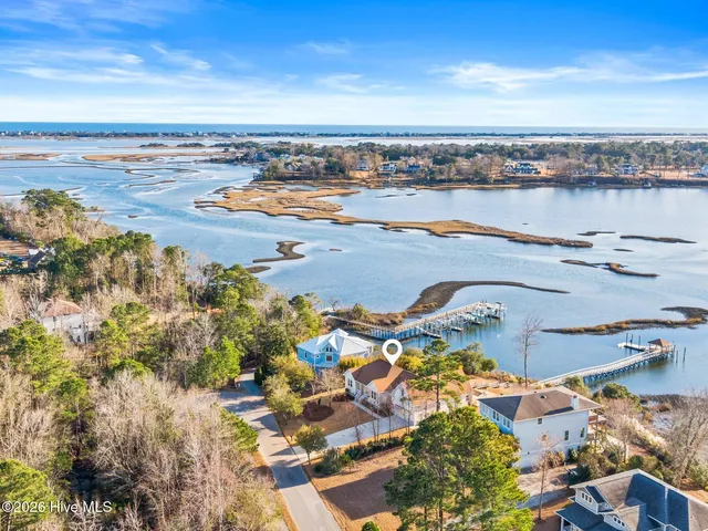 $1,300,000 | 400 Kingfisher Lane South, Hampstead, NC 28443