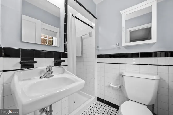 $1,285,000 | 4228 40th Street Northwest, Washington, DC 20016