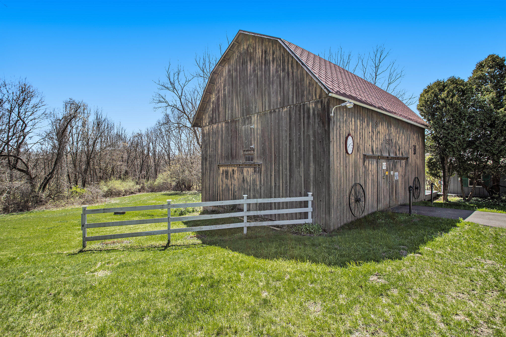 11368 Baseline Road Hickory Corners, MI 49060 - Photo 5 of 64 053_90a4787