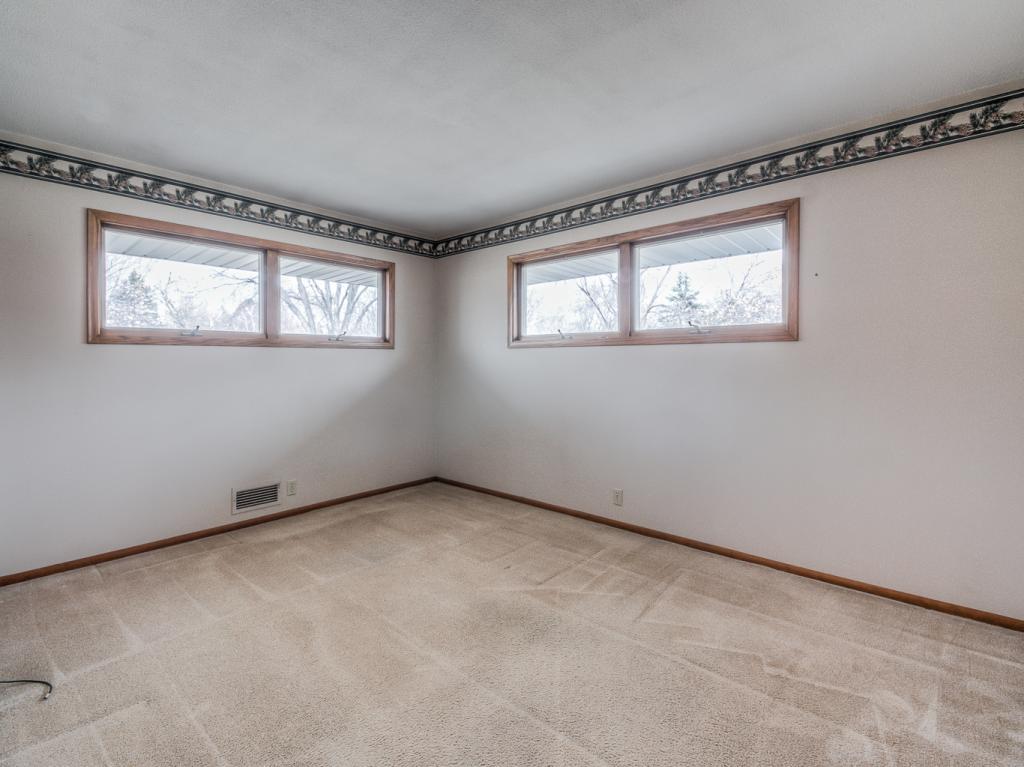 8457 Little Road Bloomington, MN 55437 - Photo 14 of 23