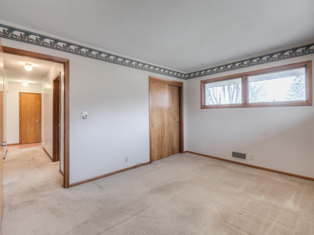 8457 Little Road Bloomington, MN 55437 - Photo 15 of 23