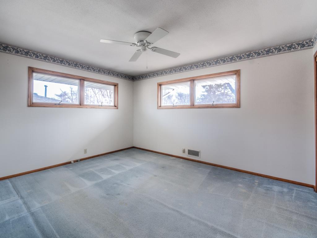 8457 Little Road Bloomington, MN 55437 - Photo 16 of 23