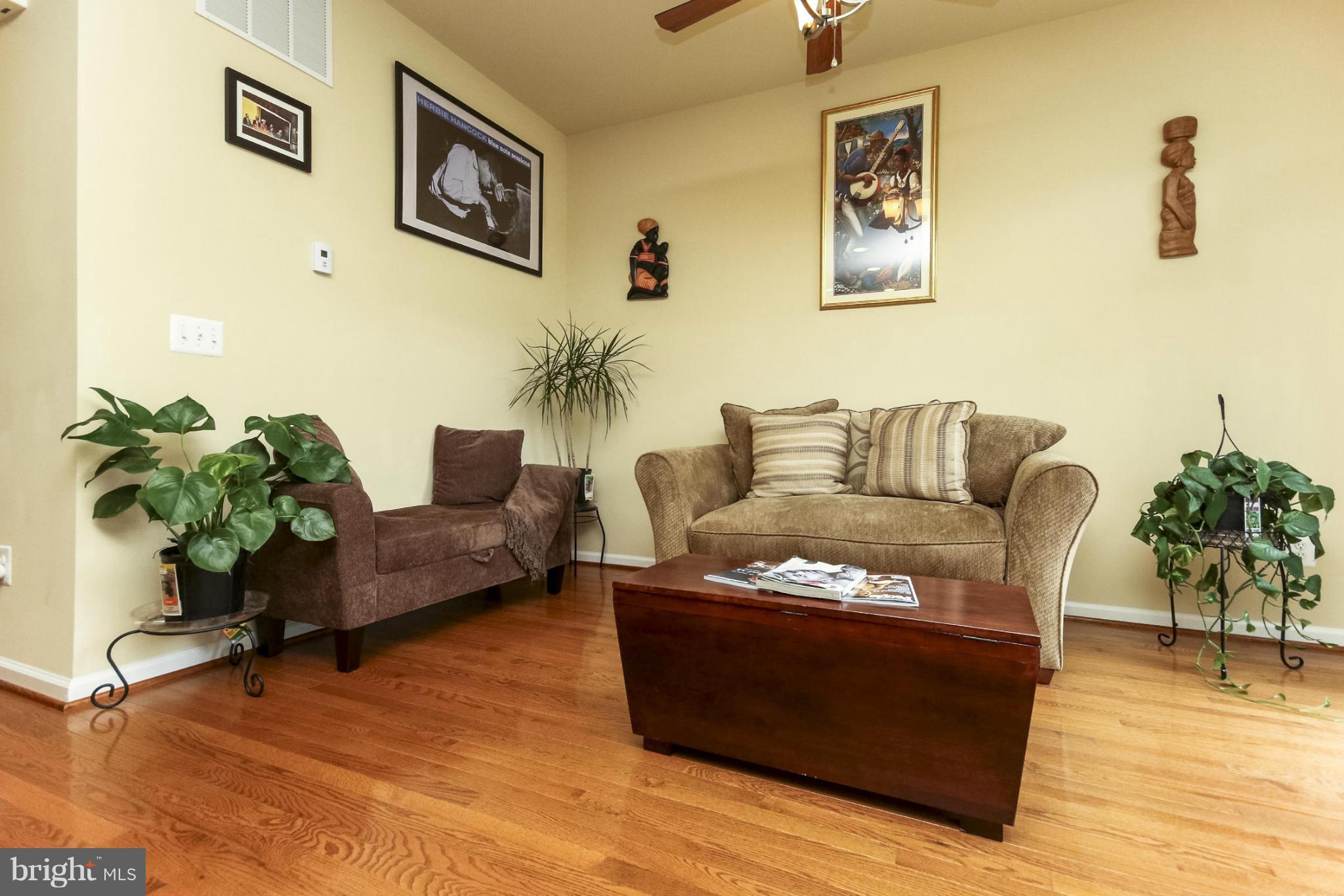 89 Short Branch Road Stafford, VA 22556 - Photo 7 of 30 Living Room