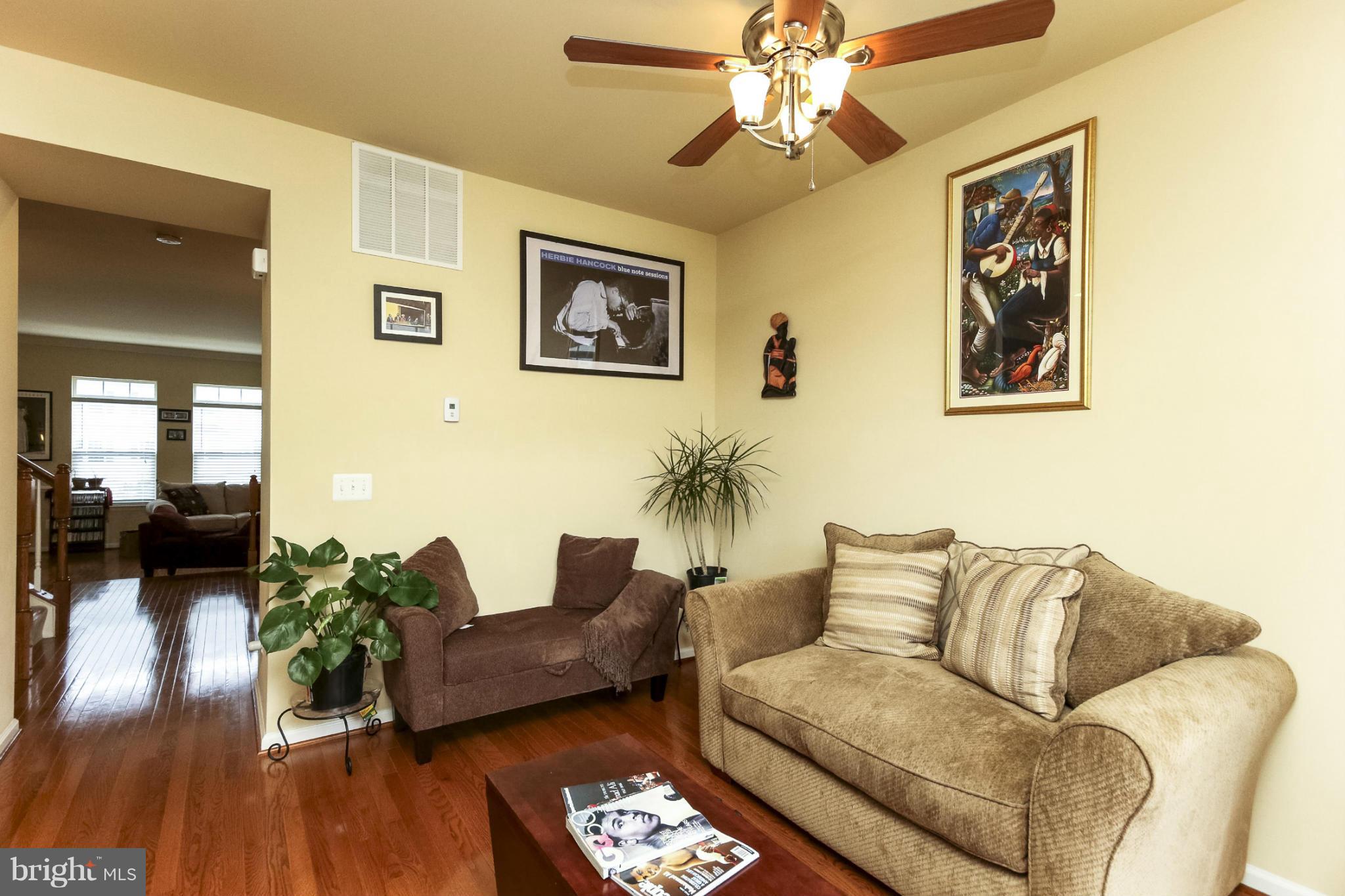89 Short Branch Road Stafford, VA 22556 - Photo 8 of 30 Living Room