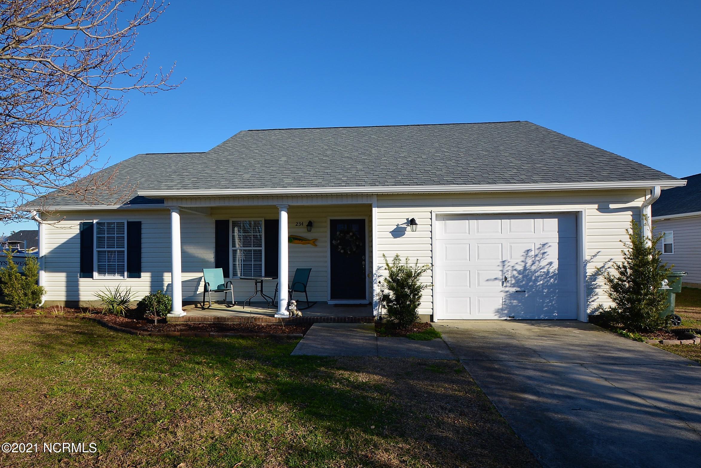 234 Rutledge Avenue Beaufort, NC 28516 - Photo 1 of 28 Front of home