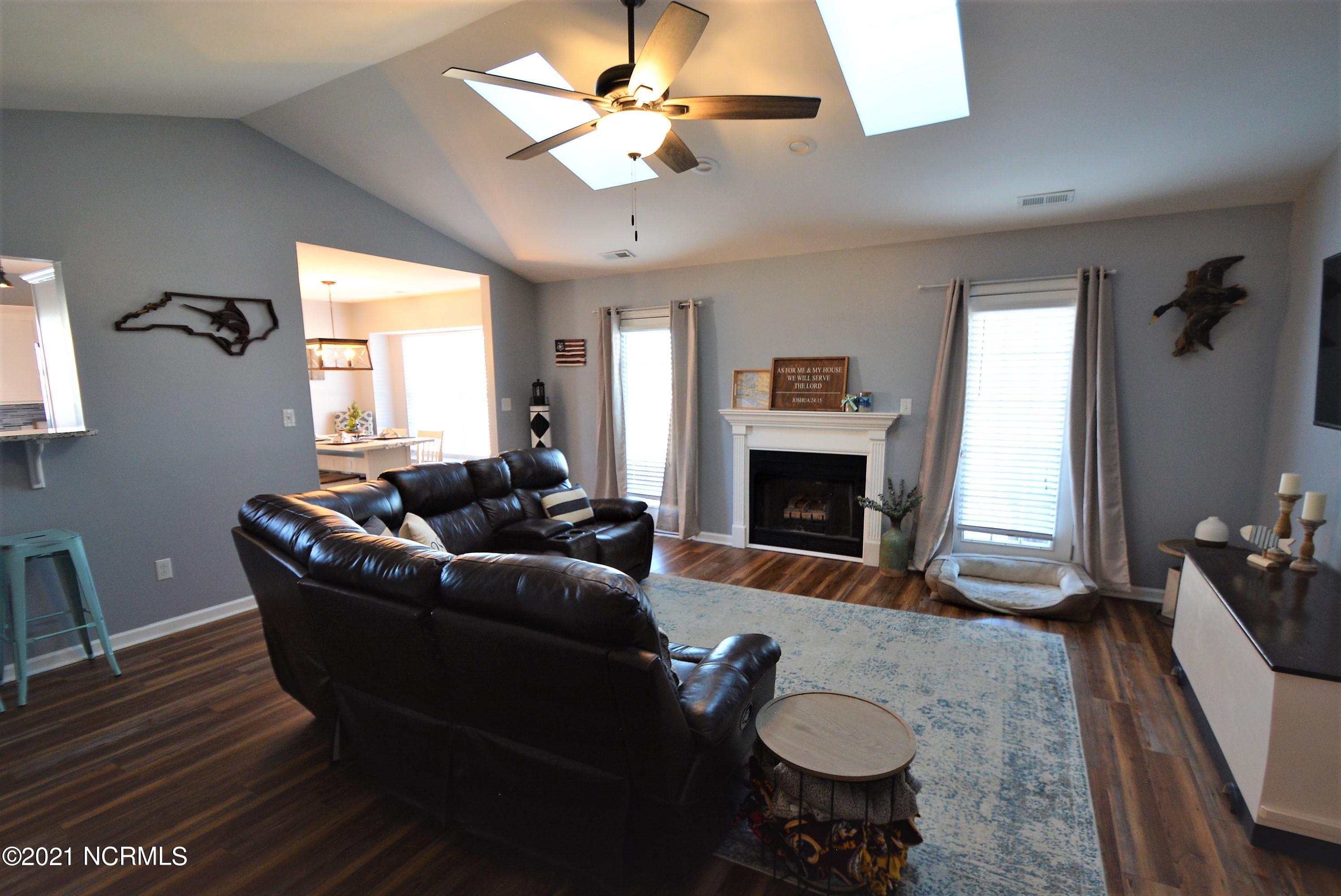 234 Rutledge Avenue Beaufort, NC 28516 - Photo 5 of 28 Great Room